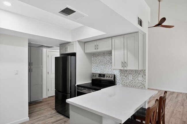 Building Photo - 3807 N 30th St