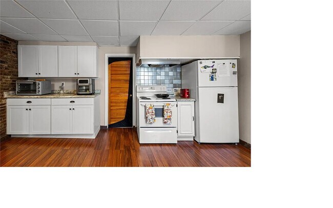 Foto del edificio - 3073 E Henrietta Rd