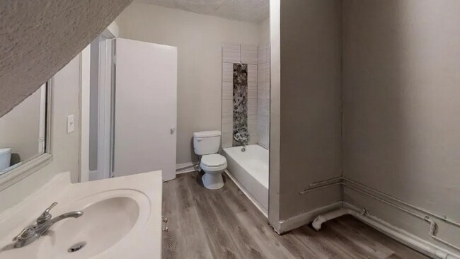 Foto del edificio - 910 W 18th St