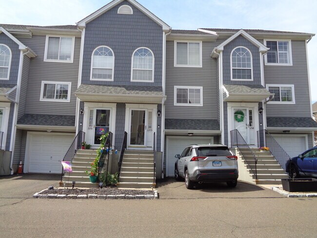 Foto del edificio - 560 Silver Sands Rd