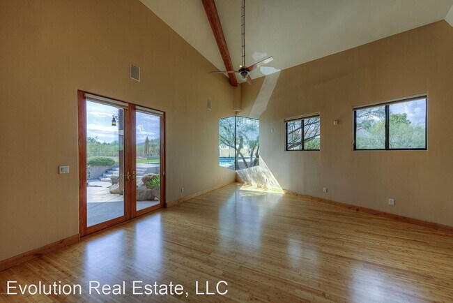 Building Photo - 6 br, 5 bath House - 6612 N. Ironwood