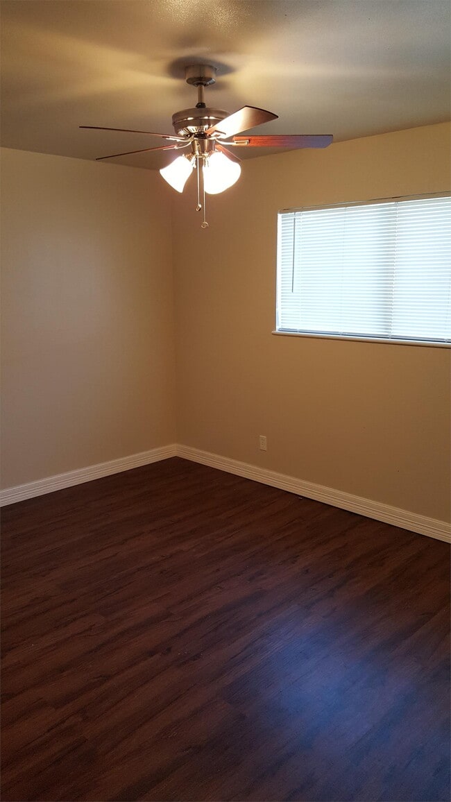 Building Photo - 3756 Ridgemont Dr