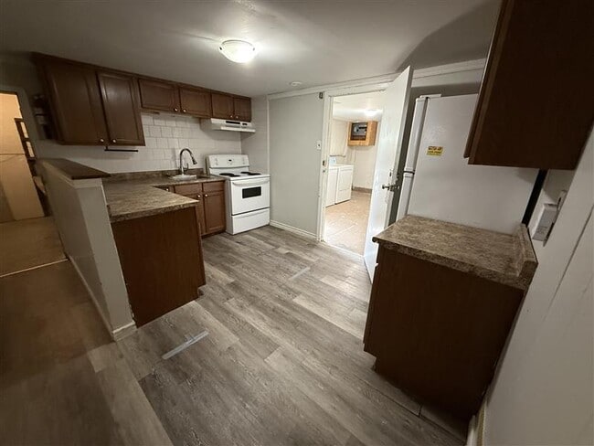 Building Photo - 2-58 Simcoe Street, Orillia