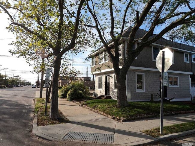 Building Photo - 108 Lido Blvd