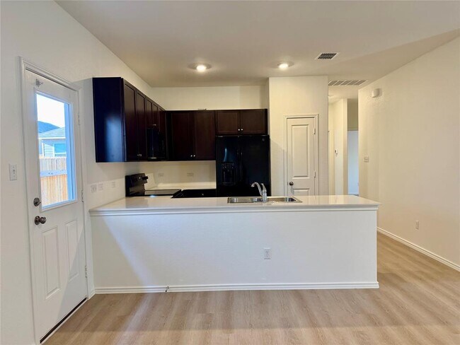 Building Photo - 345 The Bad Wy