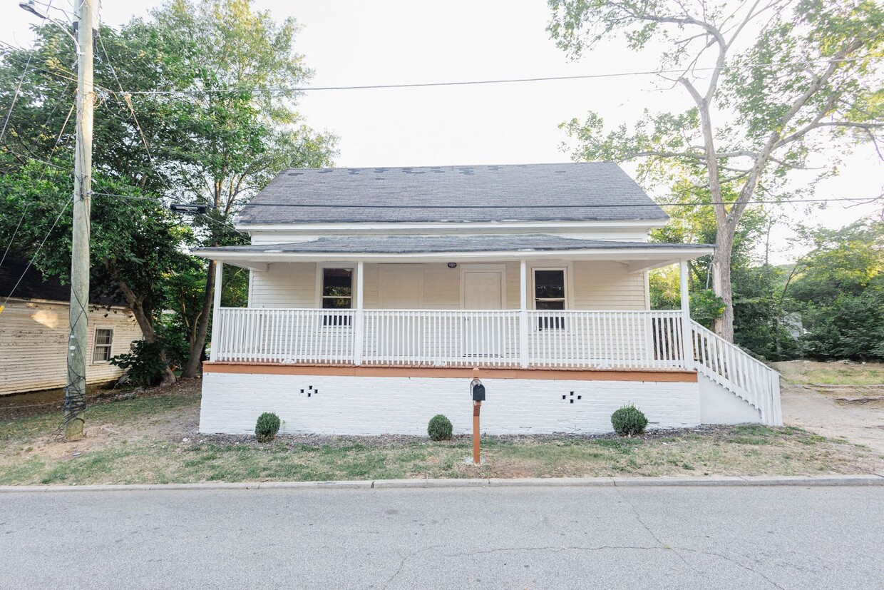 Primary Photo - 515 Wheeler St - 2 Bedroom 1 Bath Home