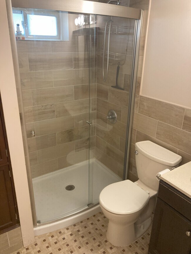 Bathroom - 636 Hoover St