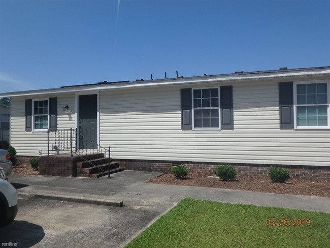 Building Photo - 3600 Rose Rd