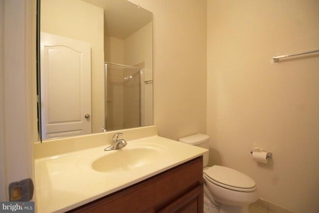 Building Photo - 42426 Great Heron Square