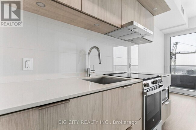 Photo du bâtiment - 448 Burnhamthorpe Rd W