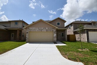 Building Photo - 2807 Topiary Ln