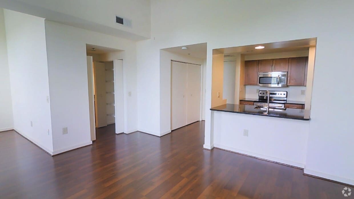 Photo - Quaker Court Apartments