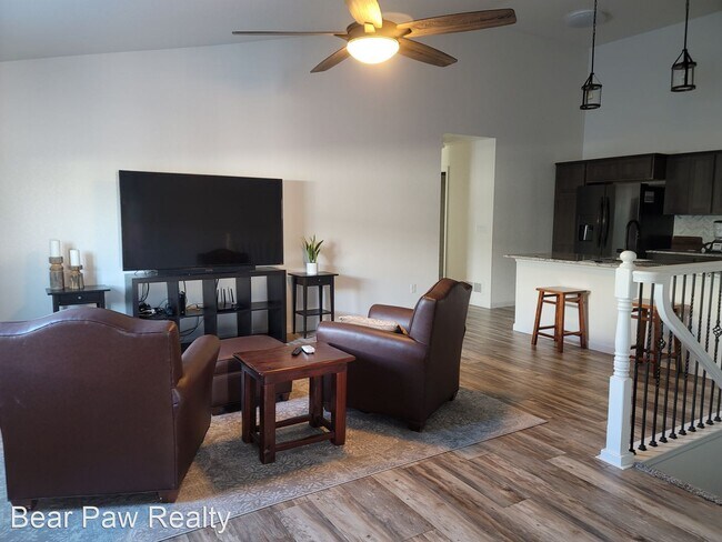 Foto del edificio - 4 br, 3 bath House - 4815 Kester St