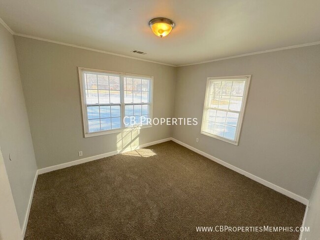 Building Photo - 3659 Kimball Ave