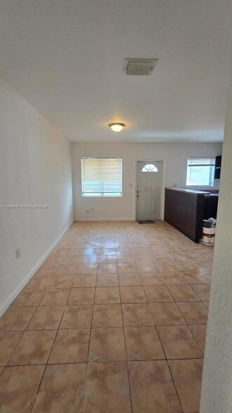 Foto del edificio - 16131 NE 19th Pl