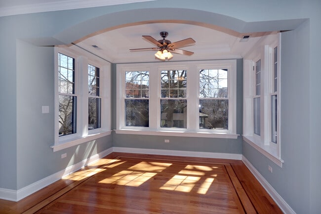 Sunroom - 1108 W Pratt Blvd