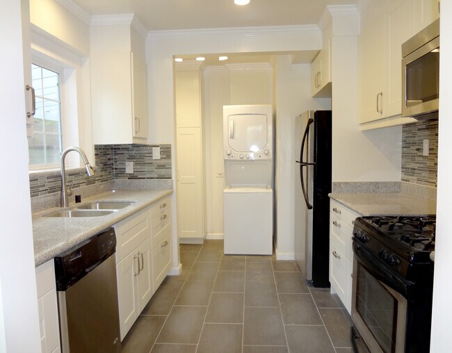 Cocina - 1556 Wellesley Ave