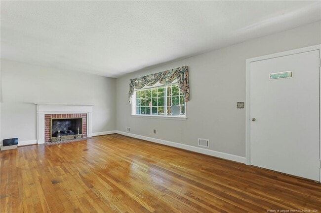 Building Photo - 2902 Cornell Dr