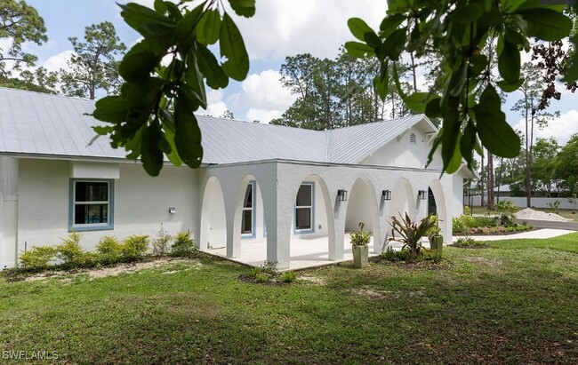 Building Photo - 5588 Wendy Ln