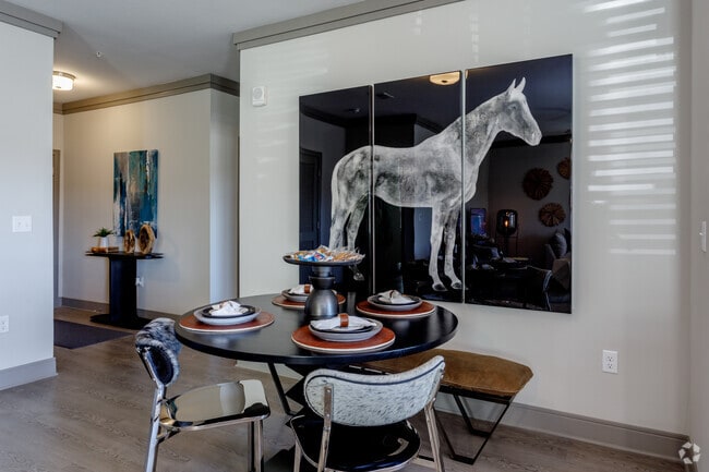 2BR, 2BA - B2 - Cyan Southcreek