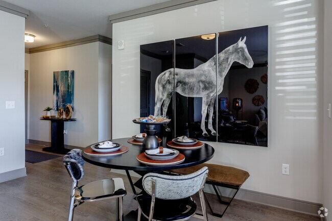 2BR, 2BA - B2 - Cyan Southcreek