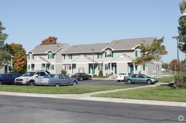 Building Photo - Royale Glen Townhomes