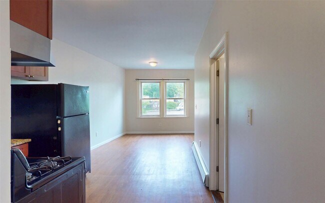 Building Photo - 475 Ashford Ave