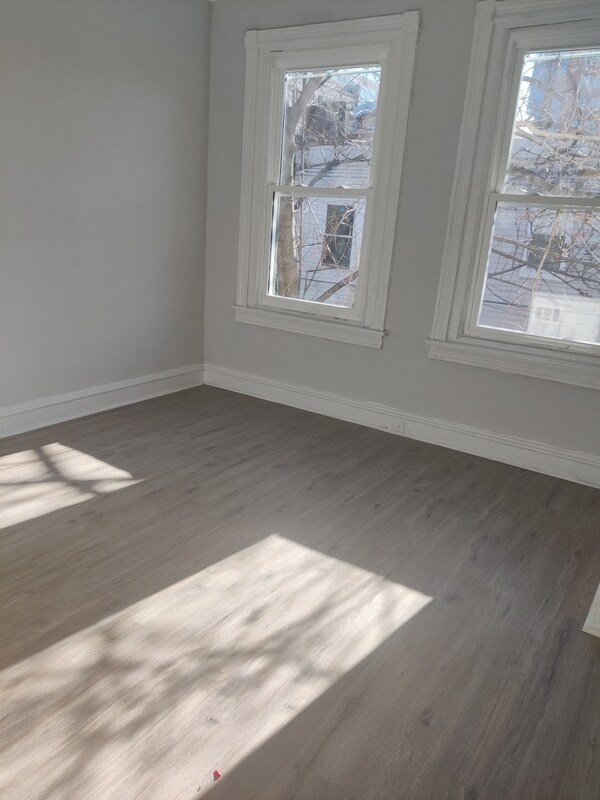 Building Photo - 1414 W Pacific St