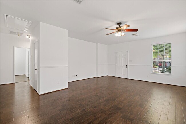Foto del edificio - Jefferson Street, Pearland, TX 77584 - 3 BR 2 BA single-family home