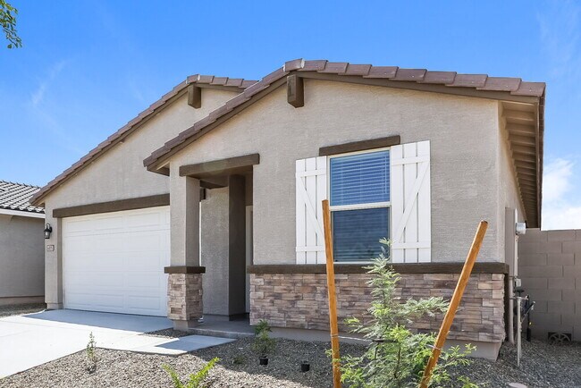 Building Photo - 6815 W Levi Dr