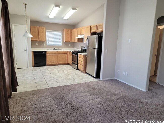 Foto del edificio - BOULDER RANCH-TWO PRIMARY SIZED BEDROOMS!!!