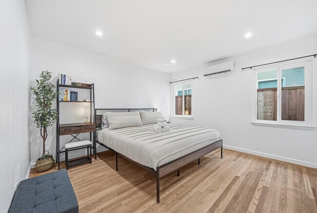 Foto del edificio - 422 Morse Ave