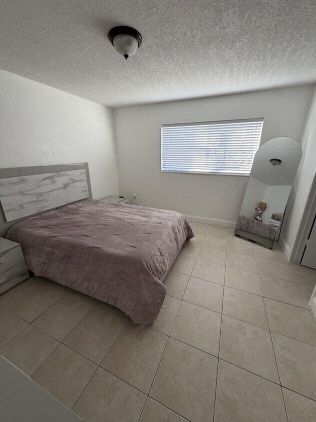 Foto del edificio - 2650 W 76th St