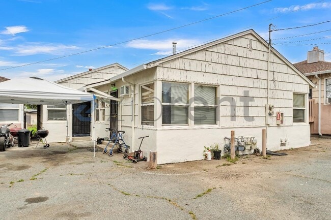 Foto del edificio - 2012 Cavallo Rd