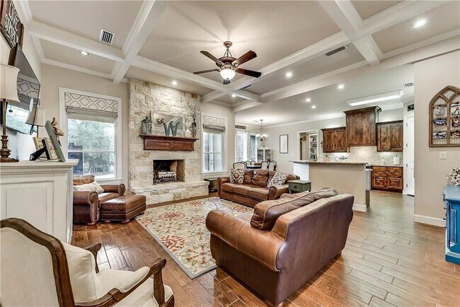 Foto del edificio - 4411 Morninglory Pkwy