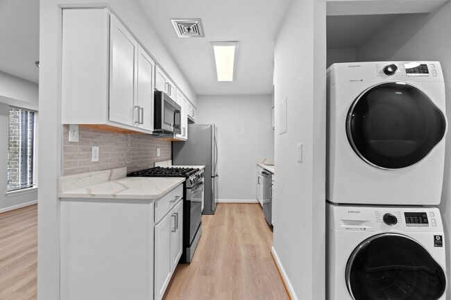 Foto del edificio - Coming Soon! 2 bedroom 2 full bath condo i...