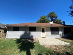 Building Photo - 6406 Brookgate Dr