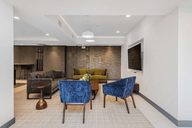 Foto del edificio - 455 S Kenmore Ave