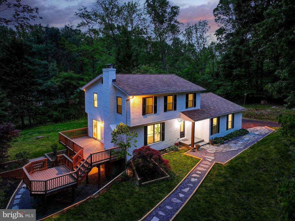 Foto principal - 1225 E Piney Hill Rd