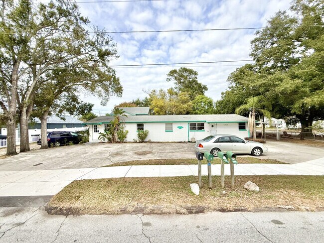 Foto del edificio - 2611 41st Ave N