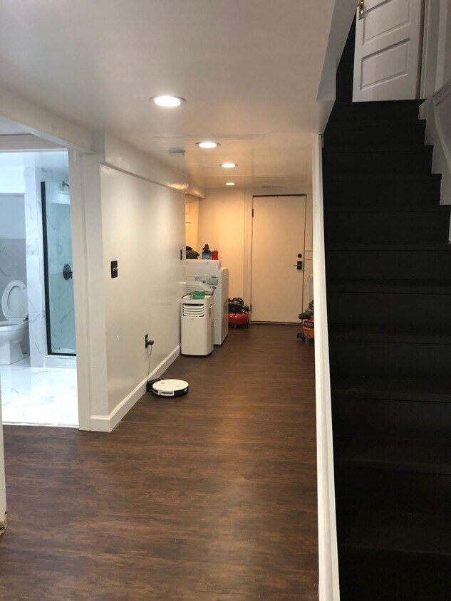 Foto principal - 1442 W St SE