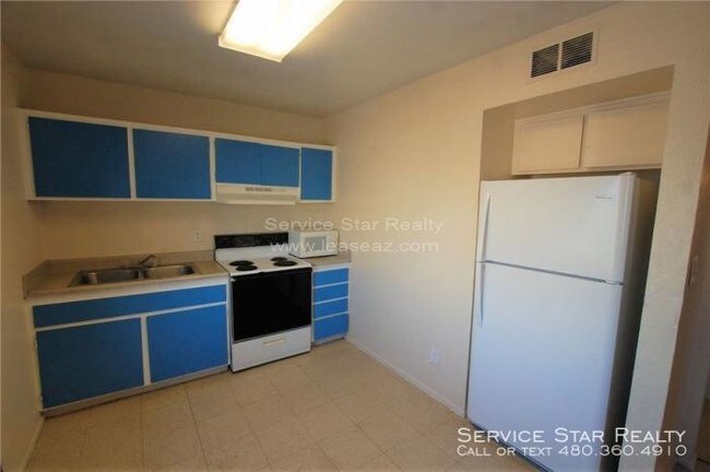 Building Photo - 2 bedroom in Phoenix AZ 85040-1454