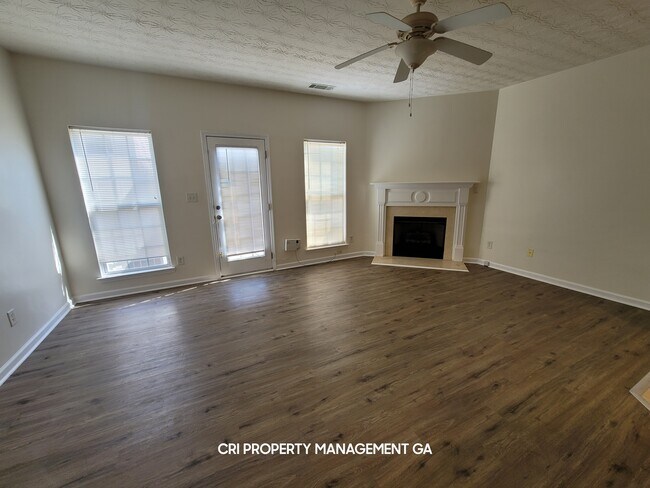 Foto del edificio - 644 Kenridge Dr