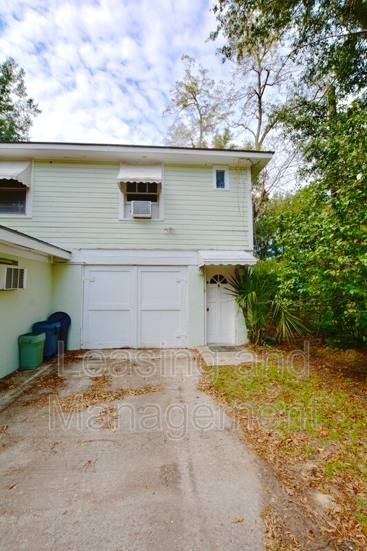 223 Howle Ave Unit B, Charleston, SC 29412 Condo for Rent in