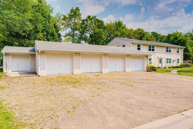 Building Photo - 16211 Birch Ave SE