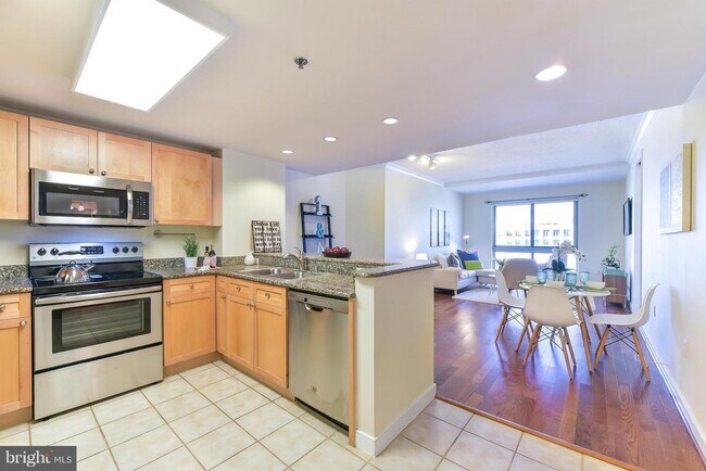 Foto del edificio - 777 7th St NW