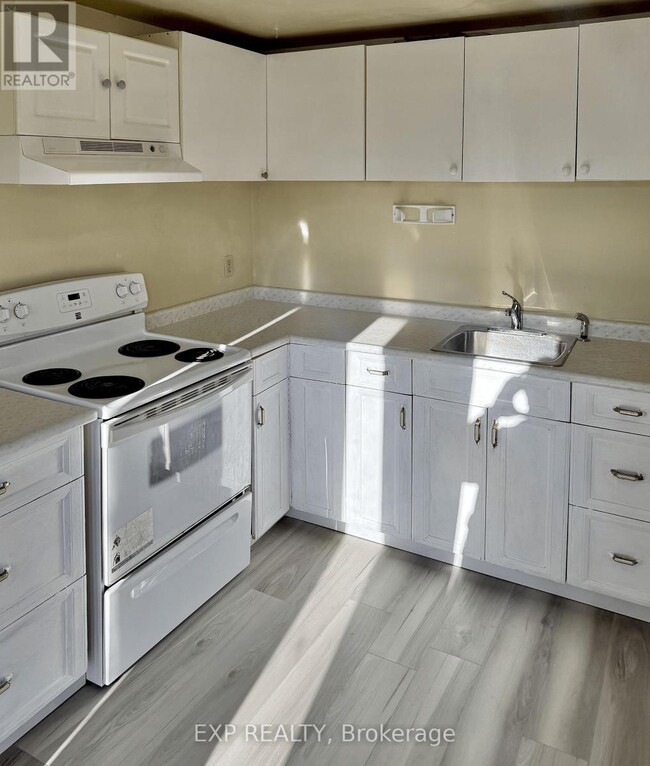 Photo du bâtiment - 44 Wright Crescent