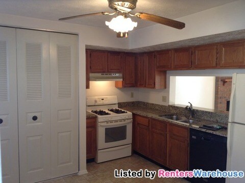 Foto del edificio - 1406 Springleaf Cir SE