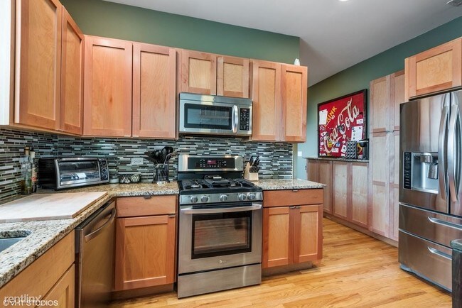 Foto del edificio - 2 br, 2 bath Condo - 1637 W Farwell Ave