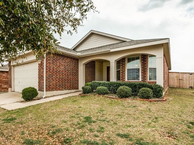 Building Photo - 8800 Tumbleweed Dr